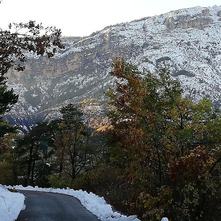 Le Petit Nid Douillet Panzió Trescléoux Kültér fotó