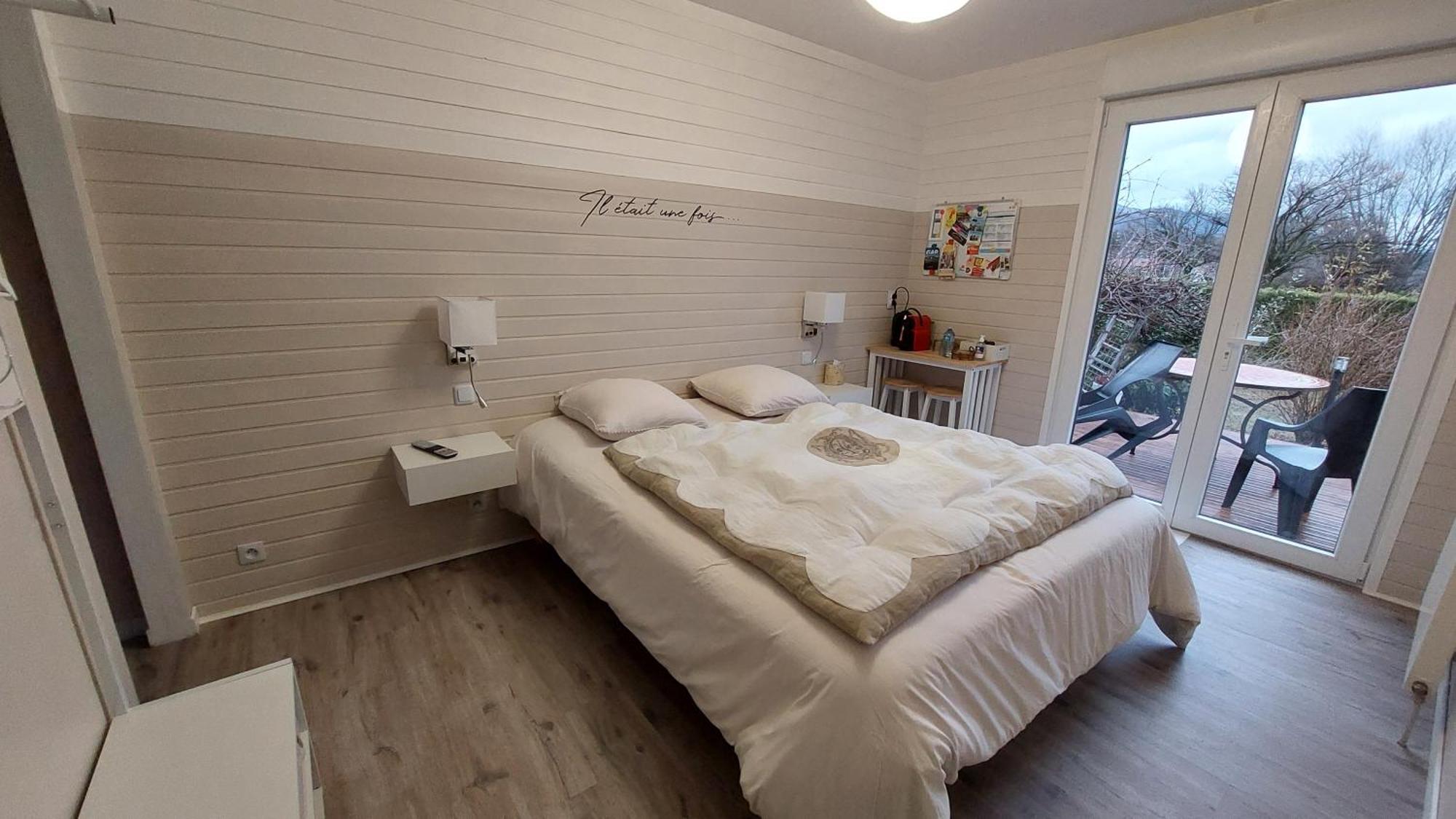 Le Petit Nid Douillet Panzió Trescléoux Kültér fotó